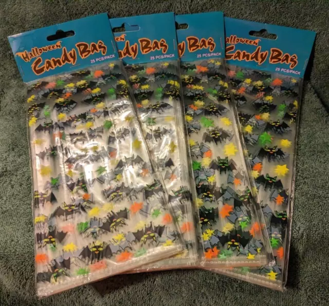 Halloween Bats Party Treat Goody Cellophane Bags (Lot Of 4)