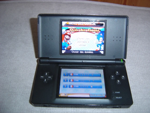 Nintendo DS Lite 4Go Console - Noire + 5 jeux