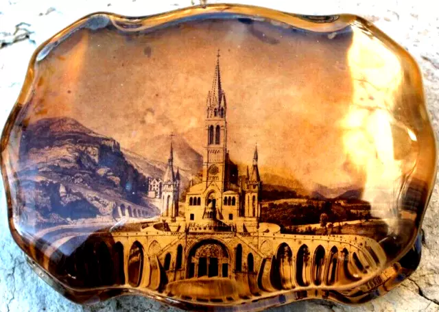 ancien presse papier la basilique de lourdes