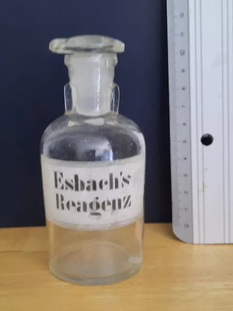alte Flasche aus Apotheke Schliffstopfen mit Tropfrille 100ml geätztes Etiket