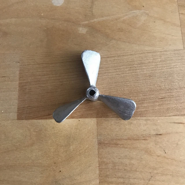 HÉLICE TRIPALE BLANCHE 8cm pour Avion Joustra Air France AERO BAZI ALBA EUR 15,00 - FR