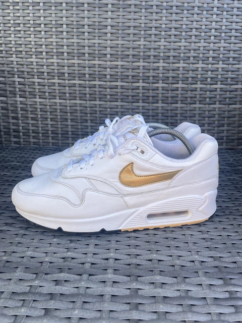 Nike 95 oro sale