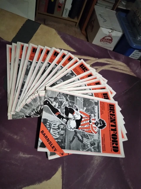 BRENTFORD HOME FOOTBALL Programmes x 23 1976/1977 All Listed £17.00