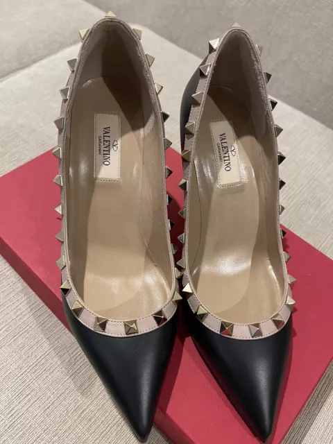 Valentino Garavani Patent Leather Rockstud Heels Pumps EU 37 (US 6.5) 2