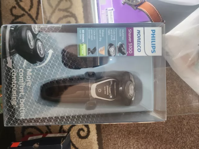 Philips Norelco Series 5100 Wet Dry Electric Shaver 40 min battery NEW SEALED.