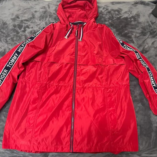 Tommy Hilfiger Windbreaker Men’s L Red Hooded Rain Jacket Full Zip Snap Pocket