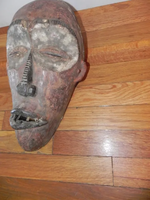 Arts of Africa - Masque de guerrier Bakongo - RDC - Congo - 15" de hauteur x 7" de large STG 3