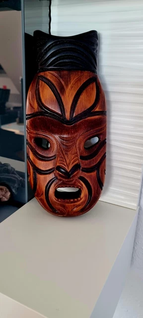 100% Maori Koruru Mask - Hand craved in Rotorua Neuseeland