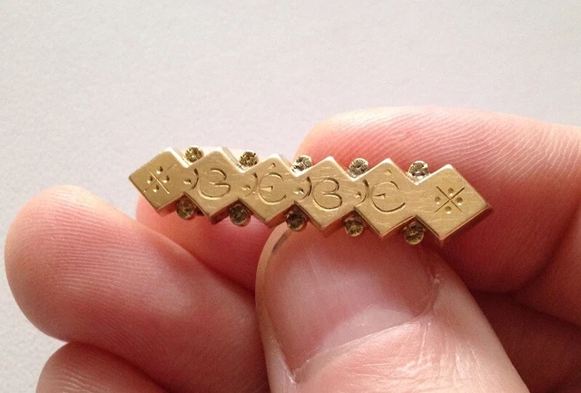 Petite Broche Barette OR 18K marqué Bébé Baptême XIXéme 1,38g