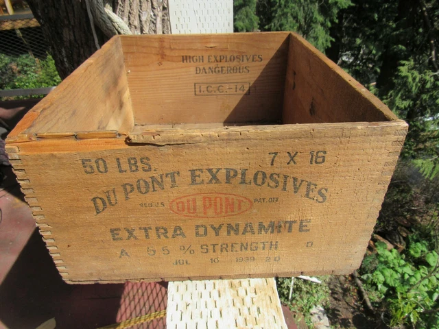 LARGE Vintage DuPont Explosives Wooden Box Crate 1939 Miners Dynamite