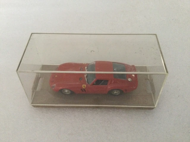 MJ Voiture Ferrari F355 355 spider coque collector jaune 1/43 Heco