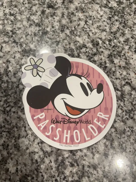 Walt Disney World Annual Passholder Magnet EPCOT Food and Wine Minnie Mouse
