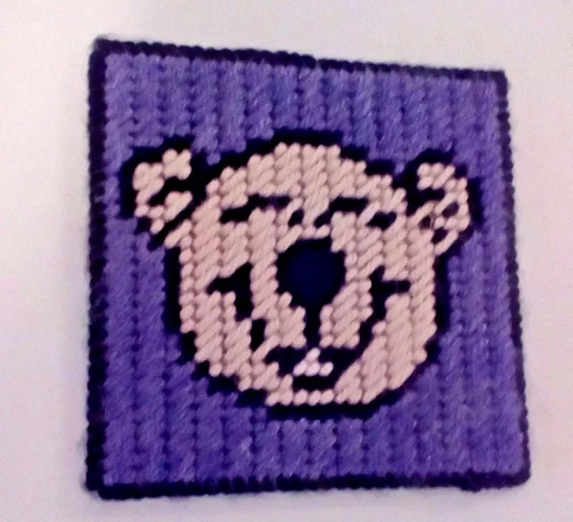 Decoración de pared montaña rusa hecha a mano con aguja lona de plástico con forma de oso sonriente