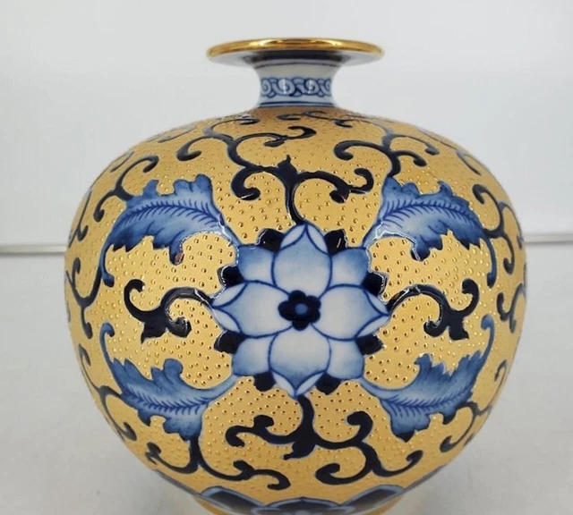 年代不明。傳統中国景德鎮青花山水樓台柄壺1個のみです。希少珍品，骨董中古品。 年代不明。傳統中国景德鎮青花山水樓台柄壺1個のみです。希少