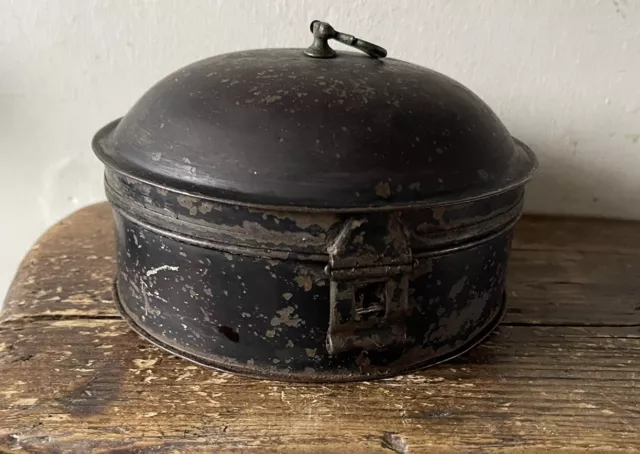 A RARE ANTIQUE TOLEWARE METAL SPICE BOX , WITH ORIGINAL GRATER CIRCA 1800’s.