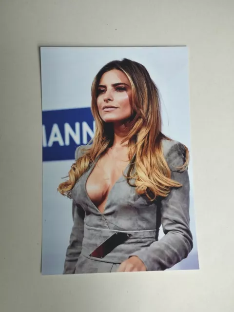 SOPHIA THOMALLA:  Schönes FOTO, TV Schauspielerin,MODEL, Der Bergdoktor..#44