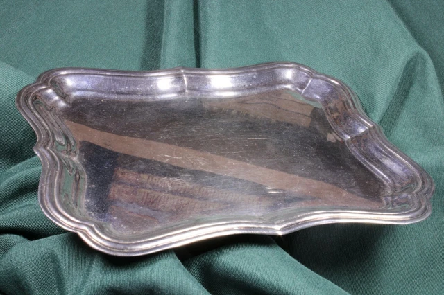 Small rectangular tray. Metal. 20Th Century. Bandeja rectangular pequeña. Alpaca