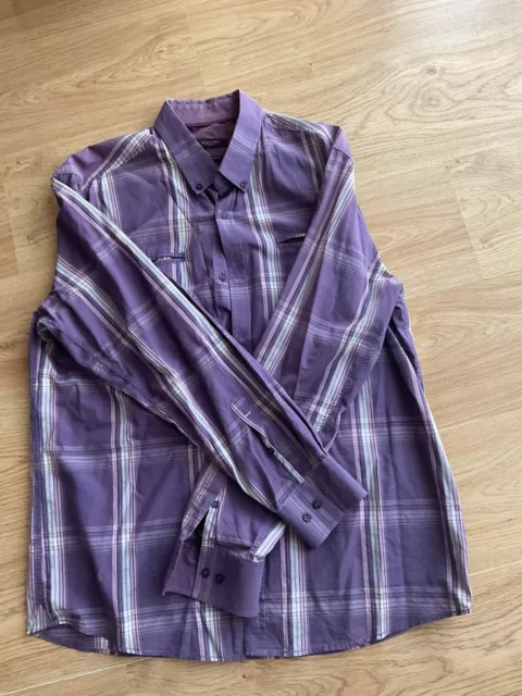 Chemise à manches longues mauve et blanche taille XL marque Burton valeur 60€