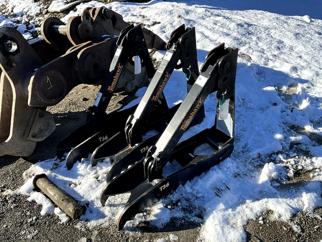 36"  Tomahawk Excavator Thumb (Universal Fit)