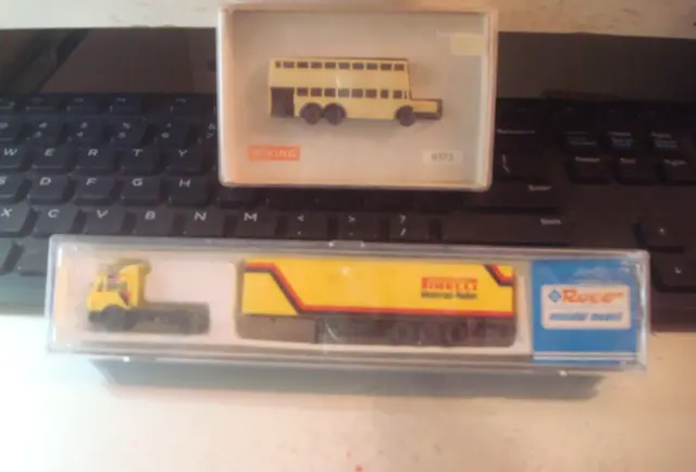 N - Scale/ Roco , Wiking. Lot Of 2 Tractor Trailer & Double Decker Bus.