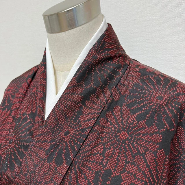 Japanese Kimono Oshima Tsumugi Silk Pongee Weave 168cm Flower Pattern Red/Black