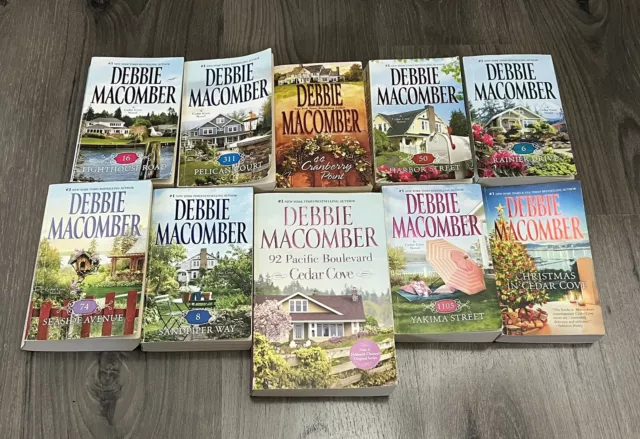 Debbie Macomber CEDAR COVE Series Book Lot #1 3-9 11 Christmas PB Set