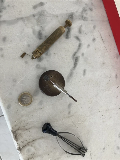 lot d'outils d'horlogerie anciens (Gebraucht) in Vésenaz für CHF 51