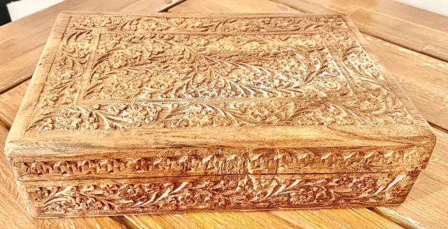 Vintage Hand Carved Indian Divided Wood Box Etched 11 X 7 X 3￼