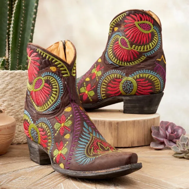 Old Gringo Andes Flora Short Boots. Size 10. New in original box!
