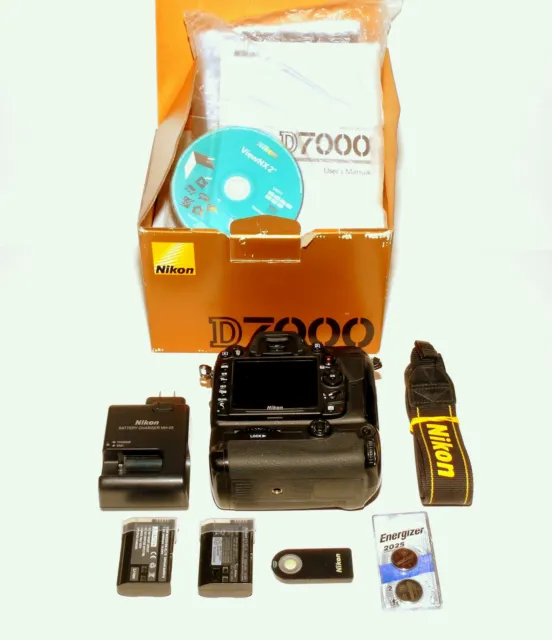 Nikon D7000 16.2MP Digital SLR Camera -Body with Extras - Low shutter count