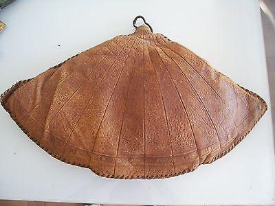 old oriental cushion - ancien coussin orient en cuir