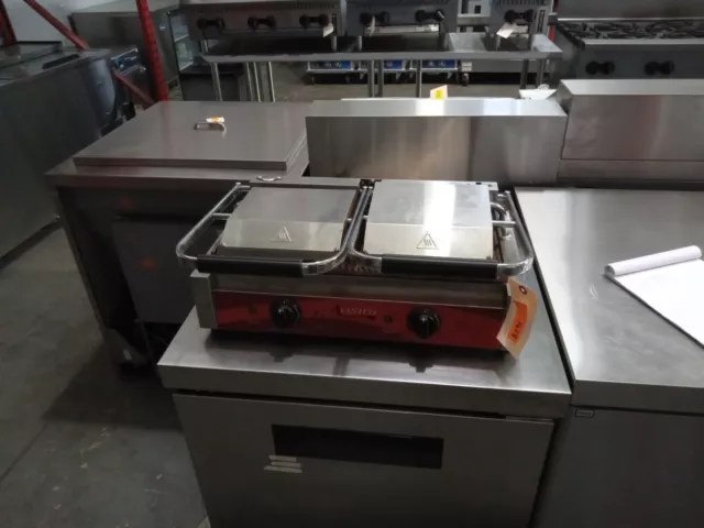 Used Avantco - P84 - Double Commercial Panini Grill W/ Grooved Plates