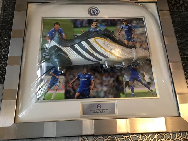 Chelsea FC Michael Ballack Spielausgabe/getragener Fußballschuh signiert und gerahmt