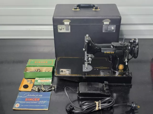 Vintage 1955 Singer 221 Featherweight Sewing Machine w Case & Accessories   NICE