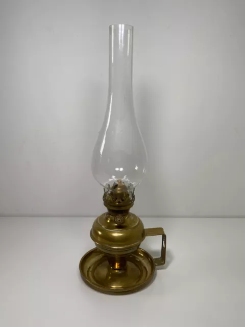 Lampe à pétrole ancienne, quinquet en laiton, couleur cuivre, avec verre