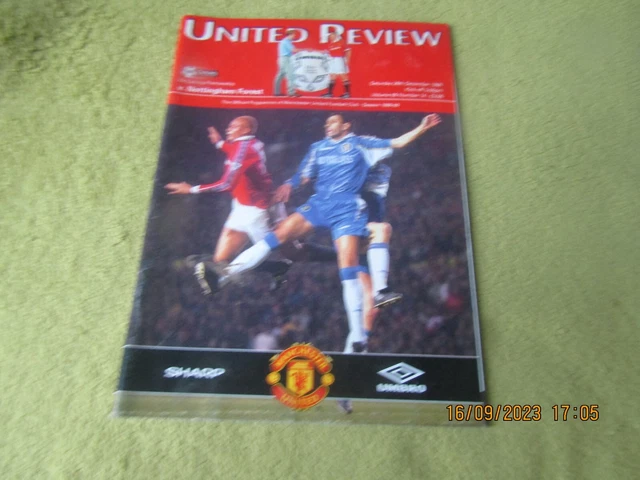 Manchester Utd v Nottingham Forest - Premiership in 1998/99 Treble Season