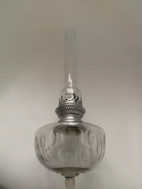 gros réservoir de lampe à pétrole ancien en  cristal  de Baccarat