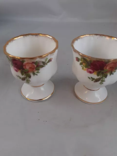 Royal Albert alte Landrosen Eierbecher x 2 Vintage britische 1. & zweite Qualität