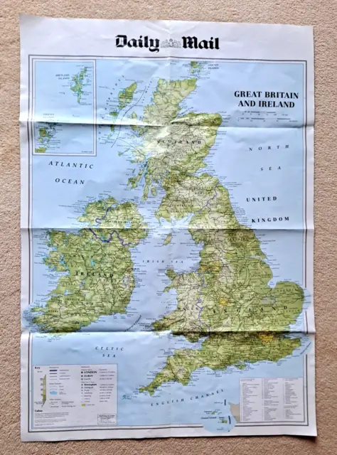 The Daily Mail Large Wall Map of Great Britain and Ireland-Harper Collins 2016