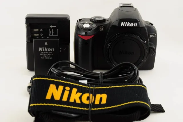 [Shutter count:2,660 ] Nikon D40 6.1MP DSLR Camera (Body Only) [Near Mint]