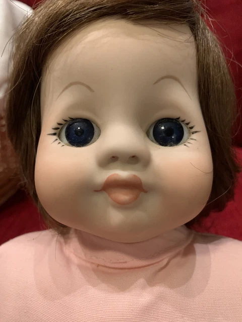 Marjorie Spangler Vintage Porcelain Doll - 1981 - #258 6
