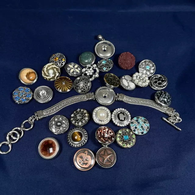 Ginger Snaps Jewelry Lot Of Bracelet, 11 Snap, 18 GS Style Snaps & 1 Charm Ginger Snaps Jewelry Lot Of Bracelet, 11 Snap, 18 GS Style Snaps & 1 Charm
