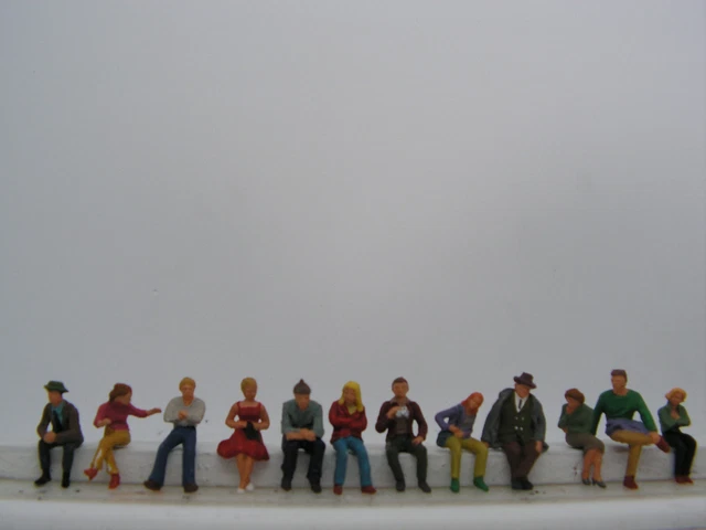 MDM La Vie Du Rail HO/5 A - Deux Bancs + Personnages Assis En Plomb, HO, Rare