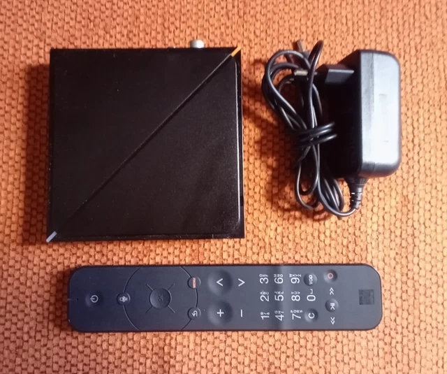 Décodeur TV Orange UHD Mini 4K + Alimentation Et Télécommande Vocale