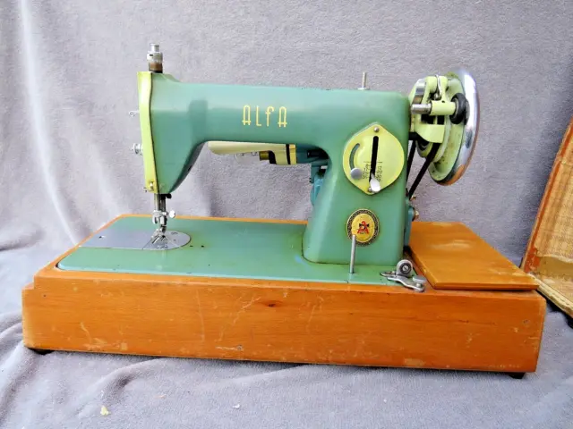 Vintage Alfa Sewing Machine Model 70 Range Serial No: 72775