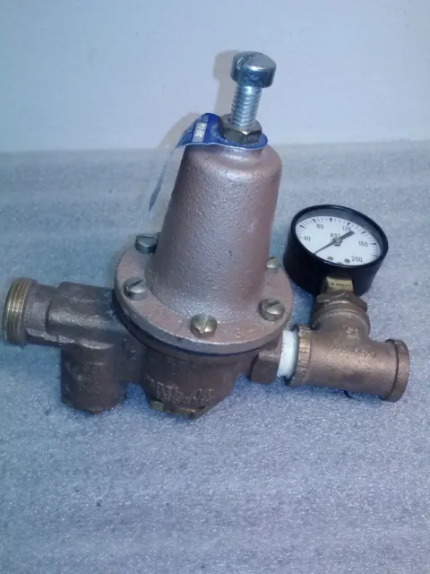 Réducteur de pression d'eau Watts U5B avec jauge 0-200psi