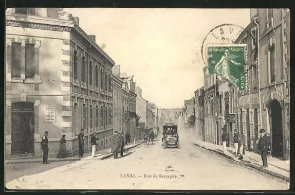 CPA Laval, Rue de Bretagne, vue de la rue