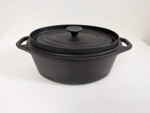 Chasseur V2. Cocotte en fonte noire Sublime de 10 à 35 cm - intérieur noir - Invicta