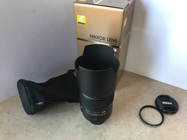 Nikon Nikkor AF-S Micro 105mm f2.8 G ED IF VR lens