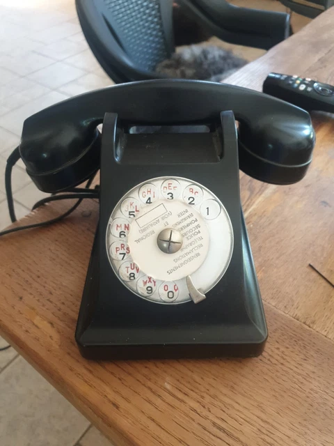 Ancien Téléphone à Cadran Ericsson En Bakélite Noir - Pièce De Collection Vintage - Occasion